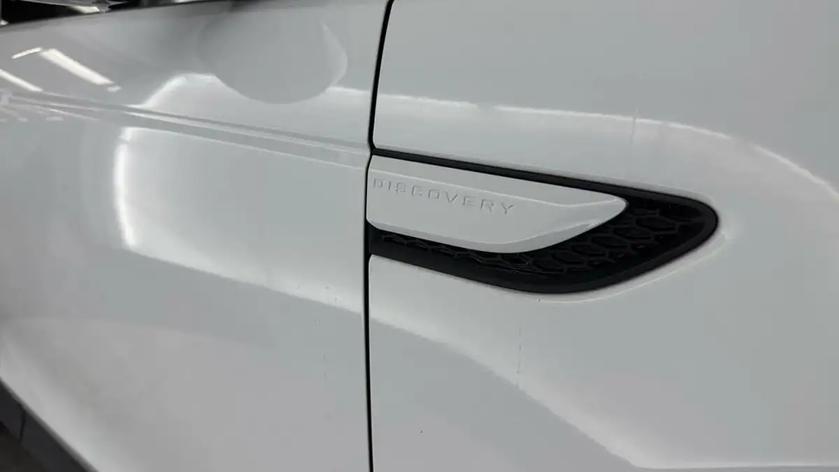 2020-land-rover-discovery-sport-20-d180-s-big-24