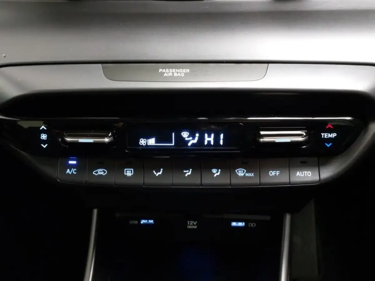 2024-hyundai-bayon-10-t-gdi-premium-120ps-48-volt-mhev-dct-big-15