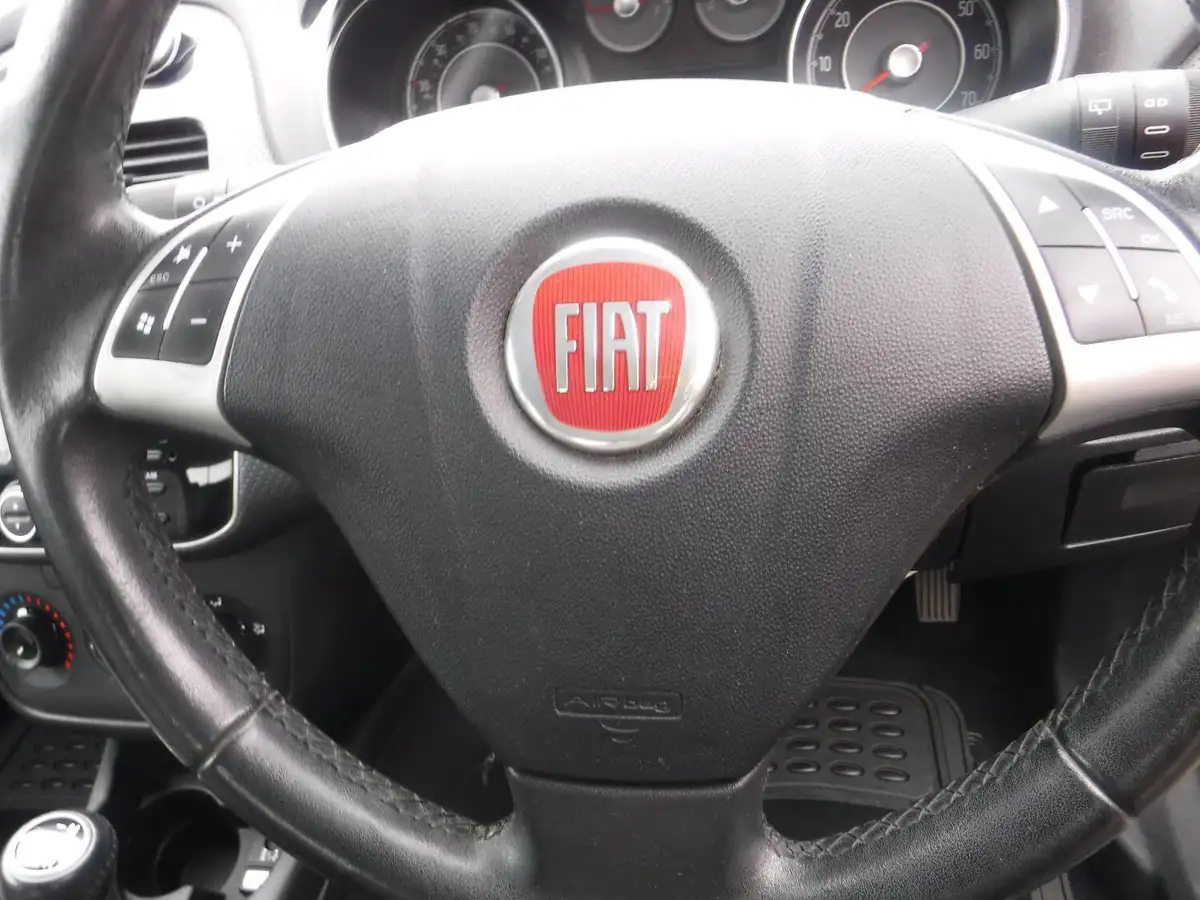 2011-fiat-punto-evo-14-dynamic-77bhp-5d-dualogic-big-5
