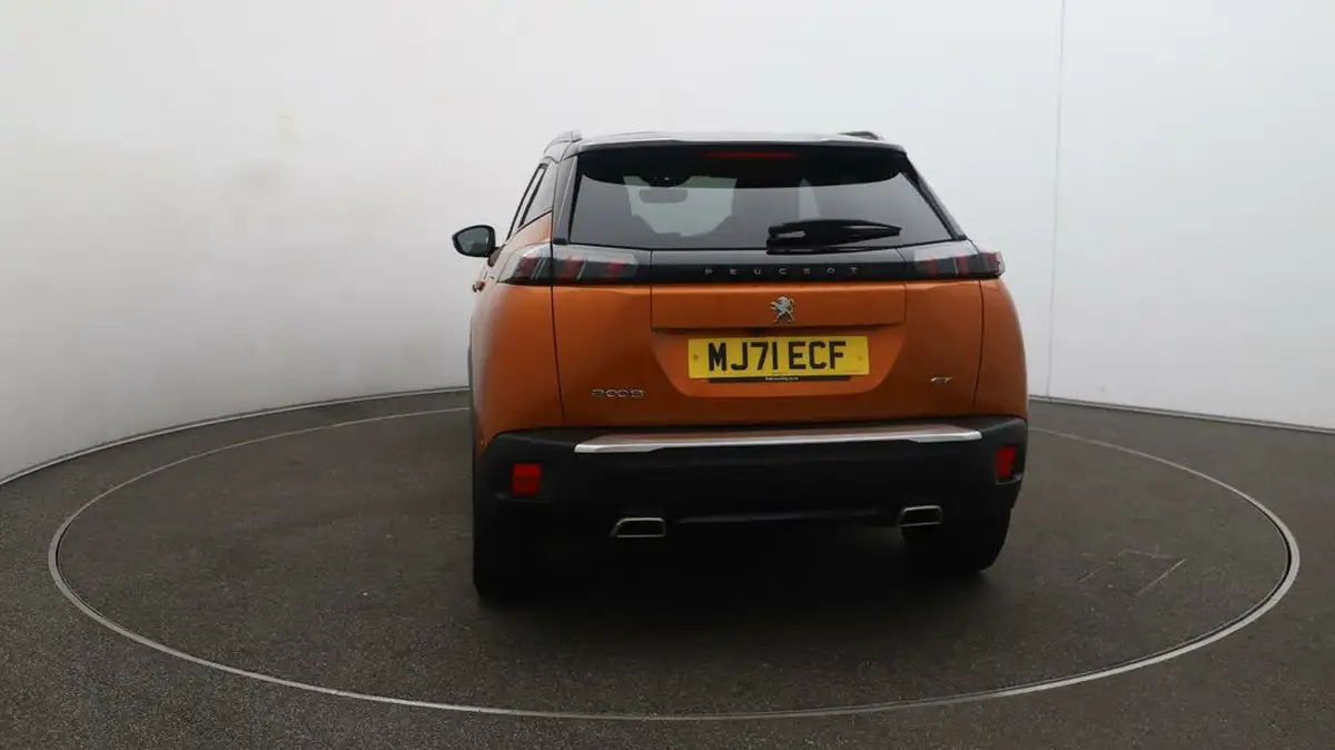 2021-peugeot-2008-suv-12-puretech-gt-big-54
