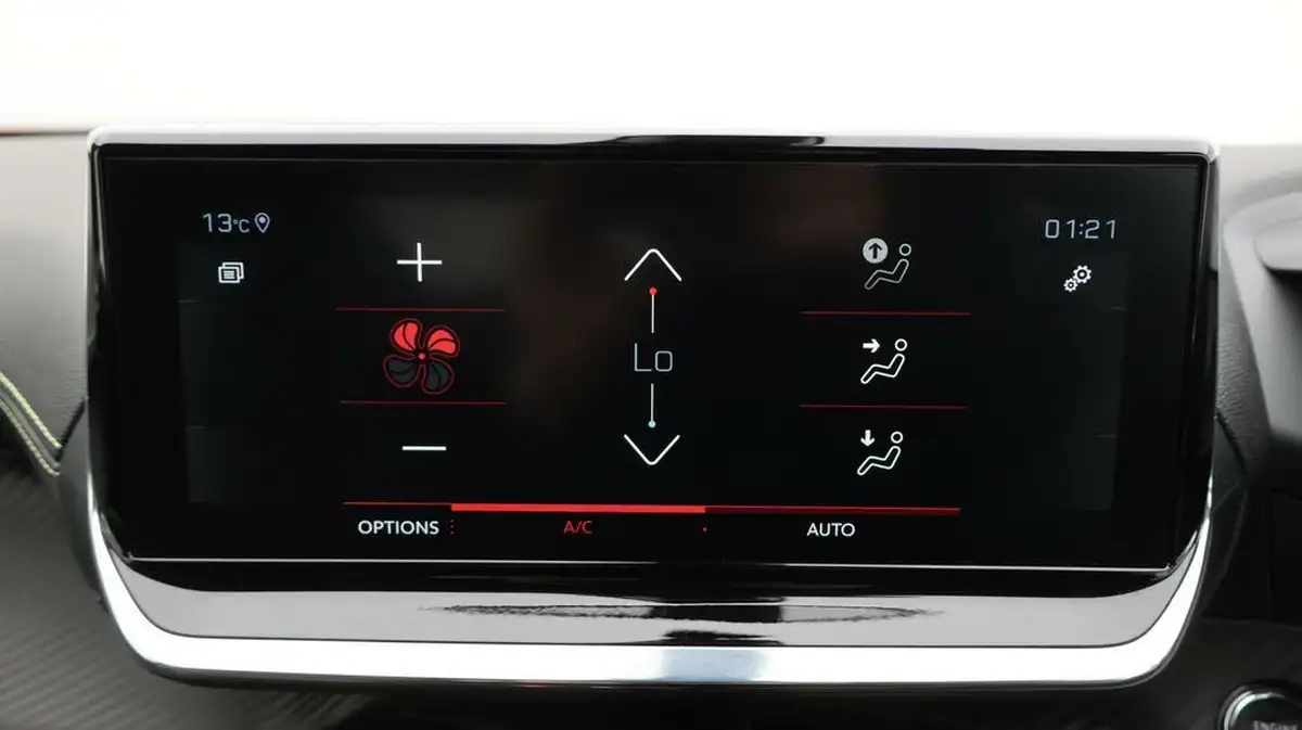 2021-peugeot-2008-suv-12-puretech-gt-big-12