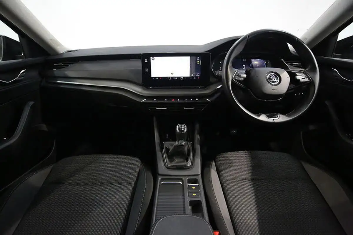 2020-skoda-octavia-15-tsi-se-technology-act-estate-big-1