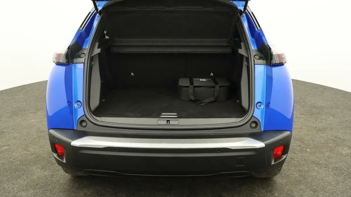 2021-peugeot-2008-suv-e-gt-premium-big-16