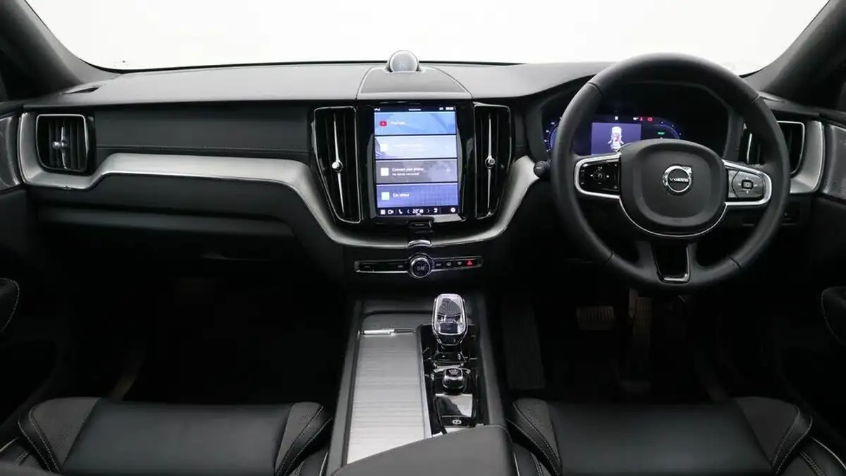 2024-volvo-xc60-20-t8-ultimate-dark-big-9