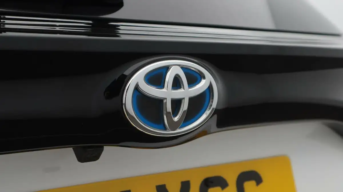 2022-toyota-yaris-15-vvt-i-design-big-22