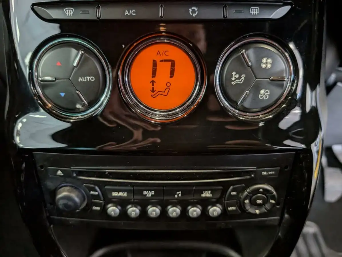 2012-citroen-ds3-16-dstyle-plus-big-16