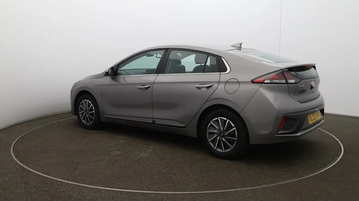 2022-hyundai-ioniq-e-premium-electric-big-26
