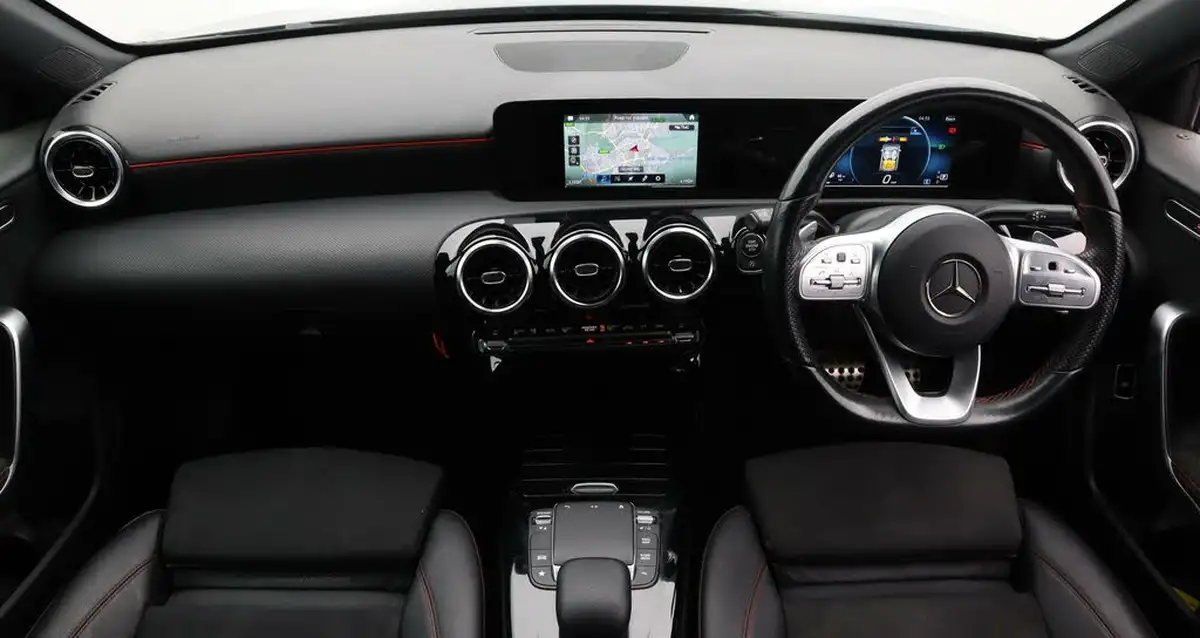 2021-mercedes-benz-a-class-13-a180-amg-line-saloon-4d-7g-dct-big-13