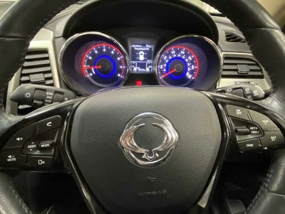 2019-kgm-ssangyong-tivoli-16-ultimate-big-29