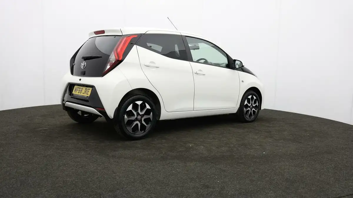 2018-toyota-aygo-10-vvt-i-x-plore-big-25