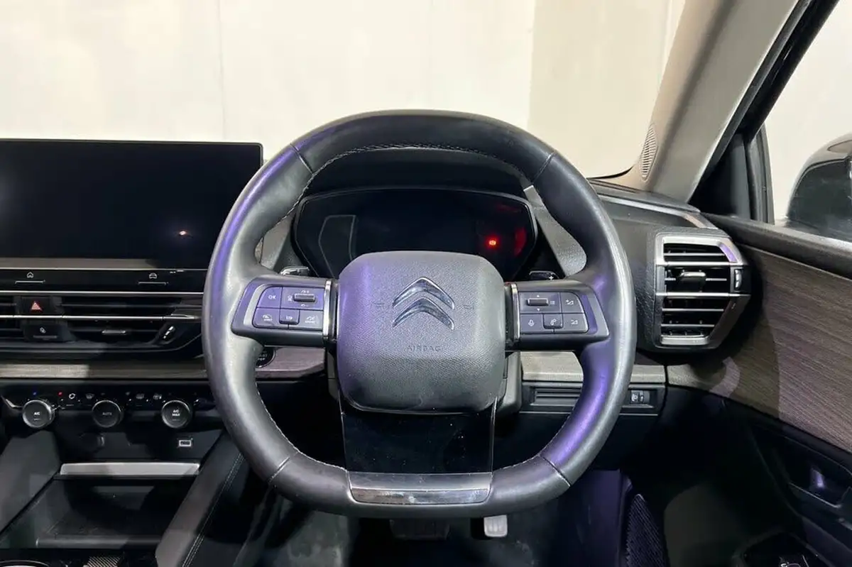 2023-citroen-c5-x-12-puretech-shine-big-11