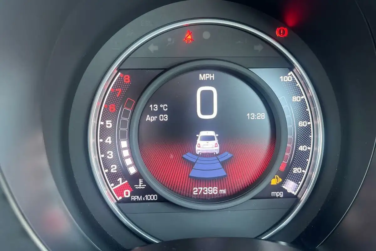 2021-abarth-595-14-tjet-f-big-19