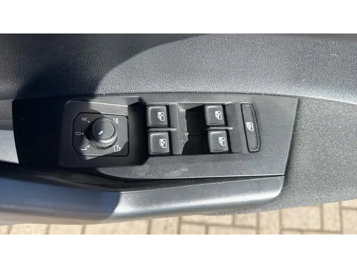 2022-volkswagen-polo-10-tsi-life-dsg-big-20