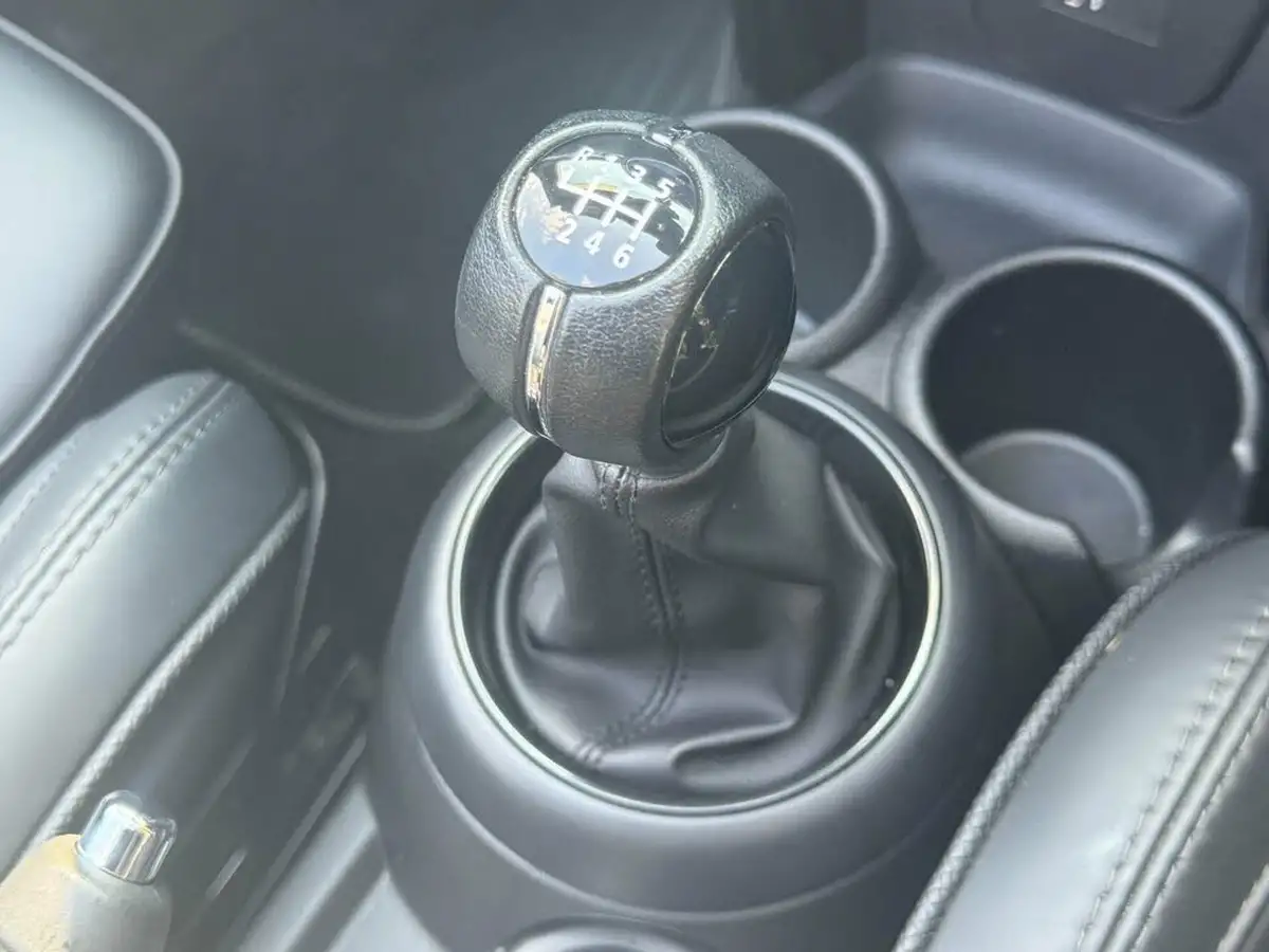 2022-mini-cooper-20-cooper-s-exclusive-convertible-2d-big-24