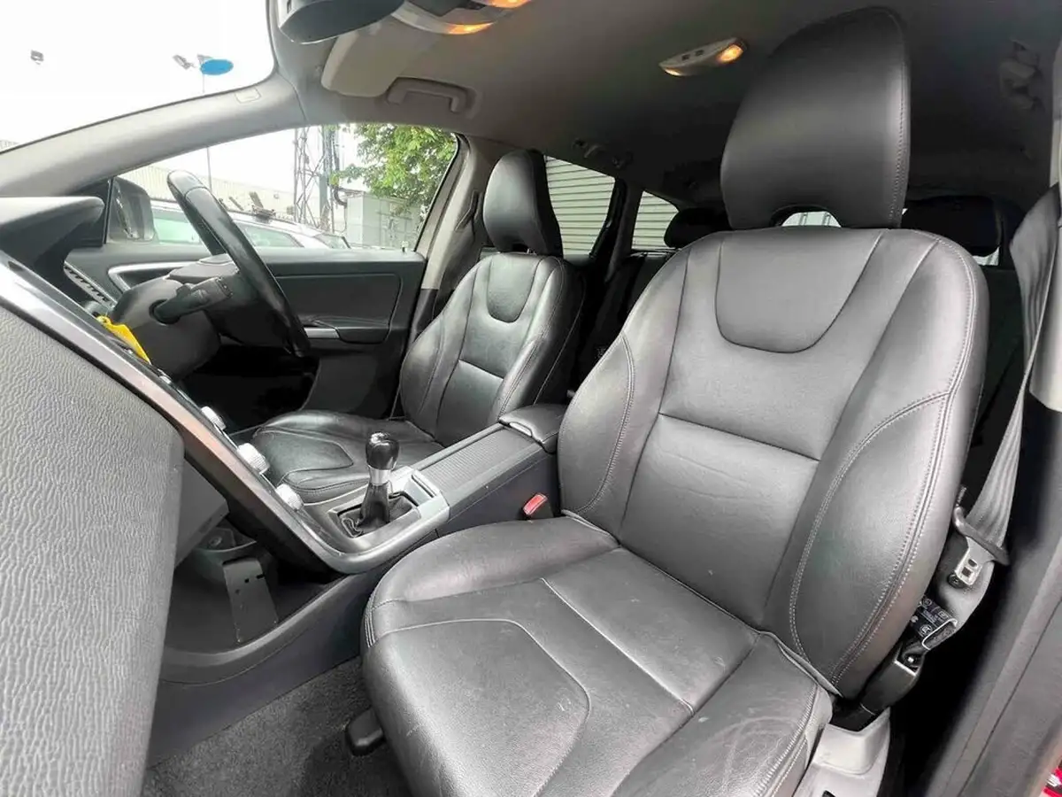 2015-volvo-xc60-24td-d4-se-lux-181bhp-nav-ss-big-15