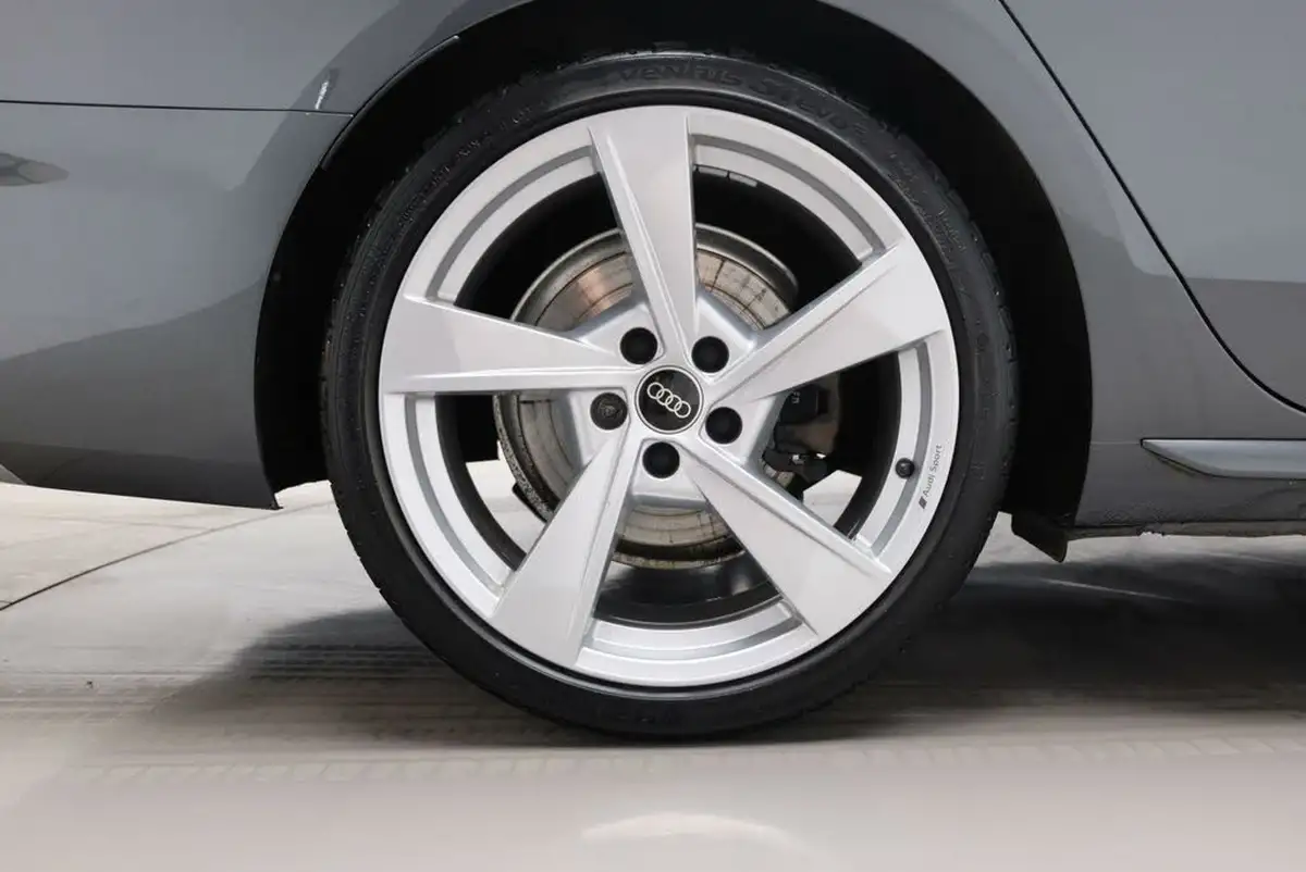 2024-audi-a4-avant-20-35-tfsi-s-line-big-56