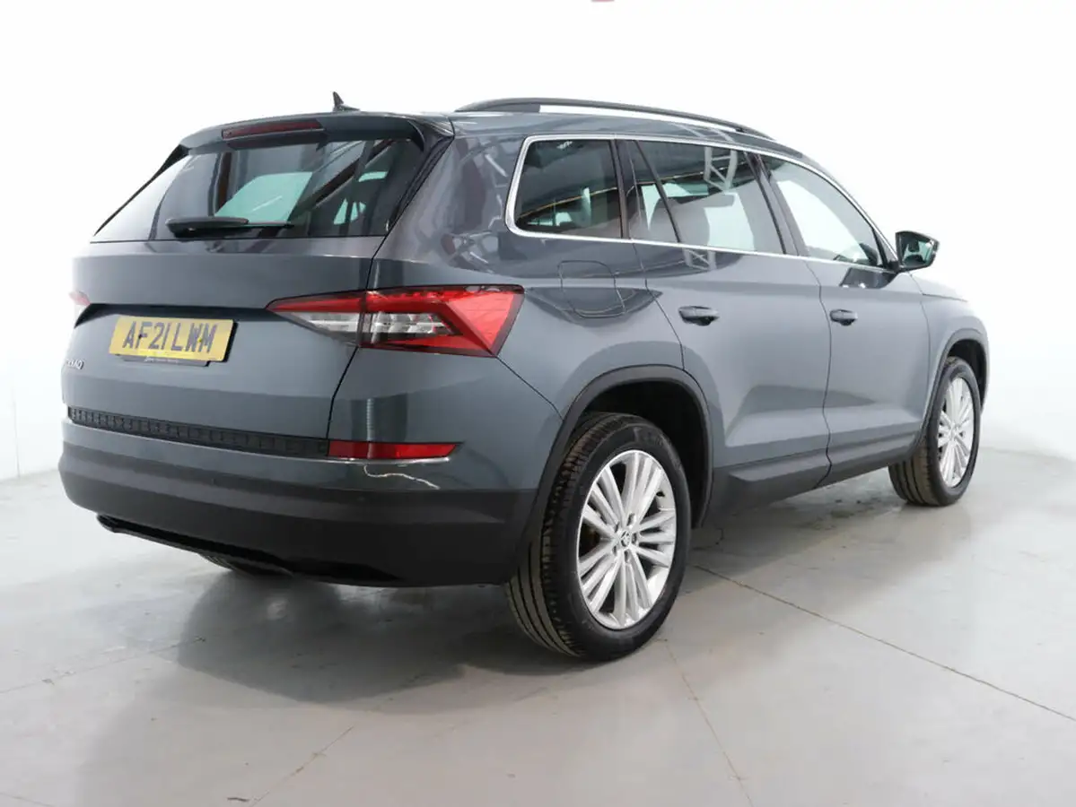 2021-skoda-kodiaq-15-tsi-se-l-dsg-big-6