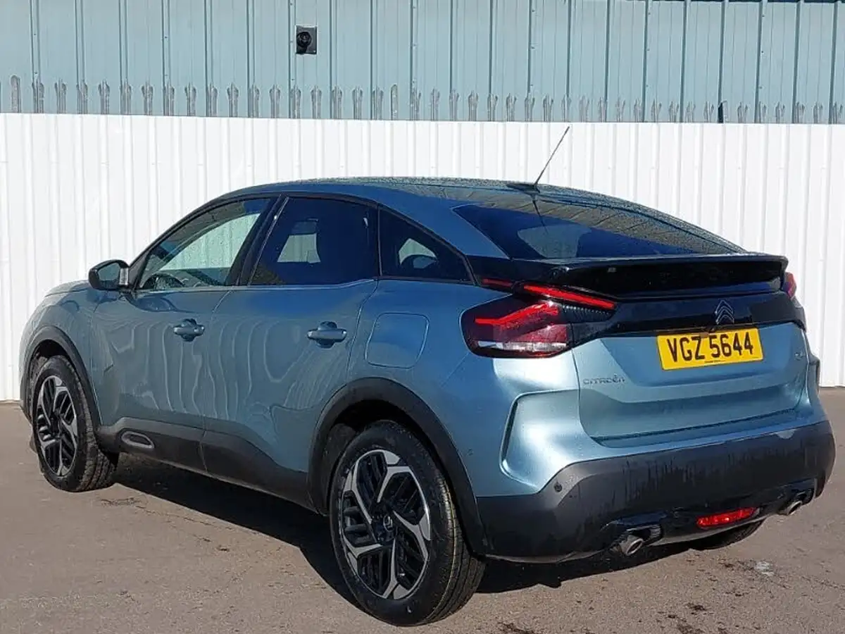 2021-citroen-c4-12-puretech-shine-130ps-big-1