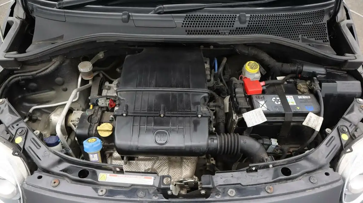 2018-fiat-500-12-lounge-big-19