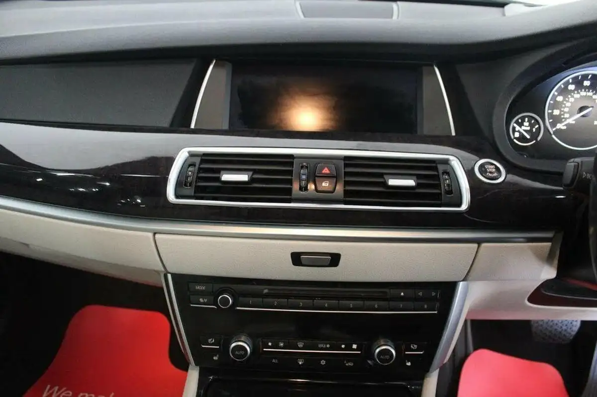 2012-bmw-5-series-30td-530d-m-sport-gt-big-29