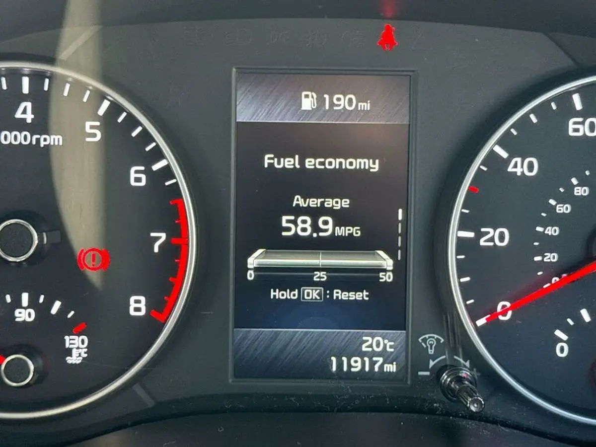 2022-kia-picanto-10-2-big-28