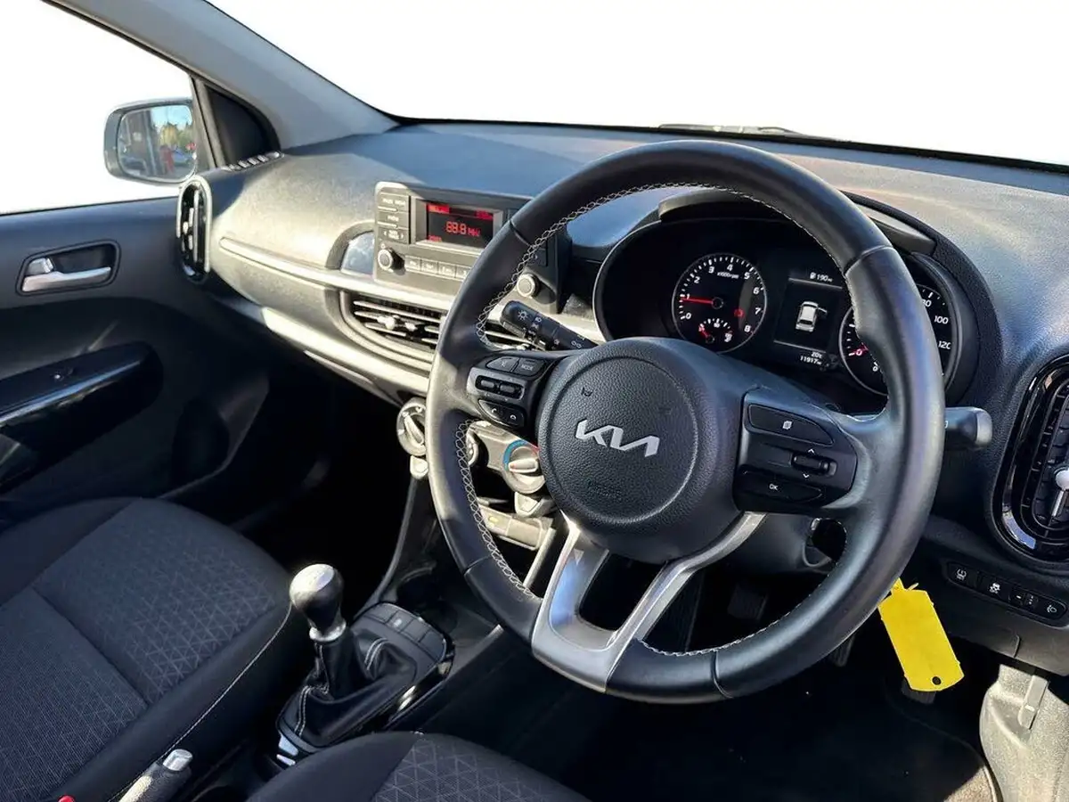 2022-kia-picanto-10-2-big-5