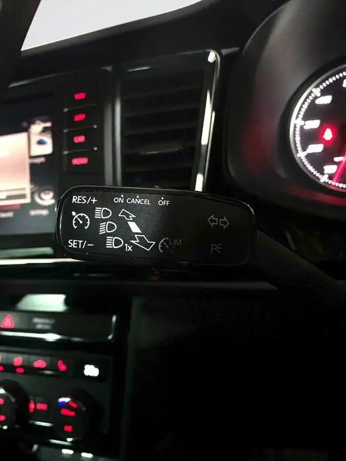 2017-seat-ateca-14-ecotsi-xcellence-dsg-big-17