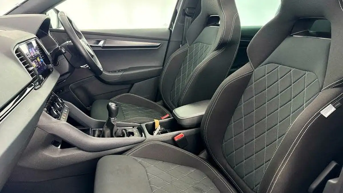 2022-skoda-karoq-15-tsi-sportline-big-42