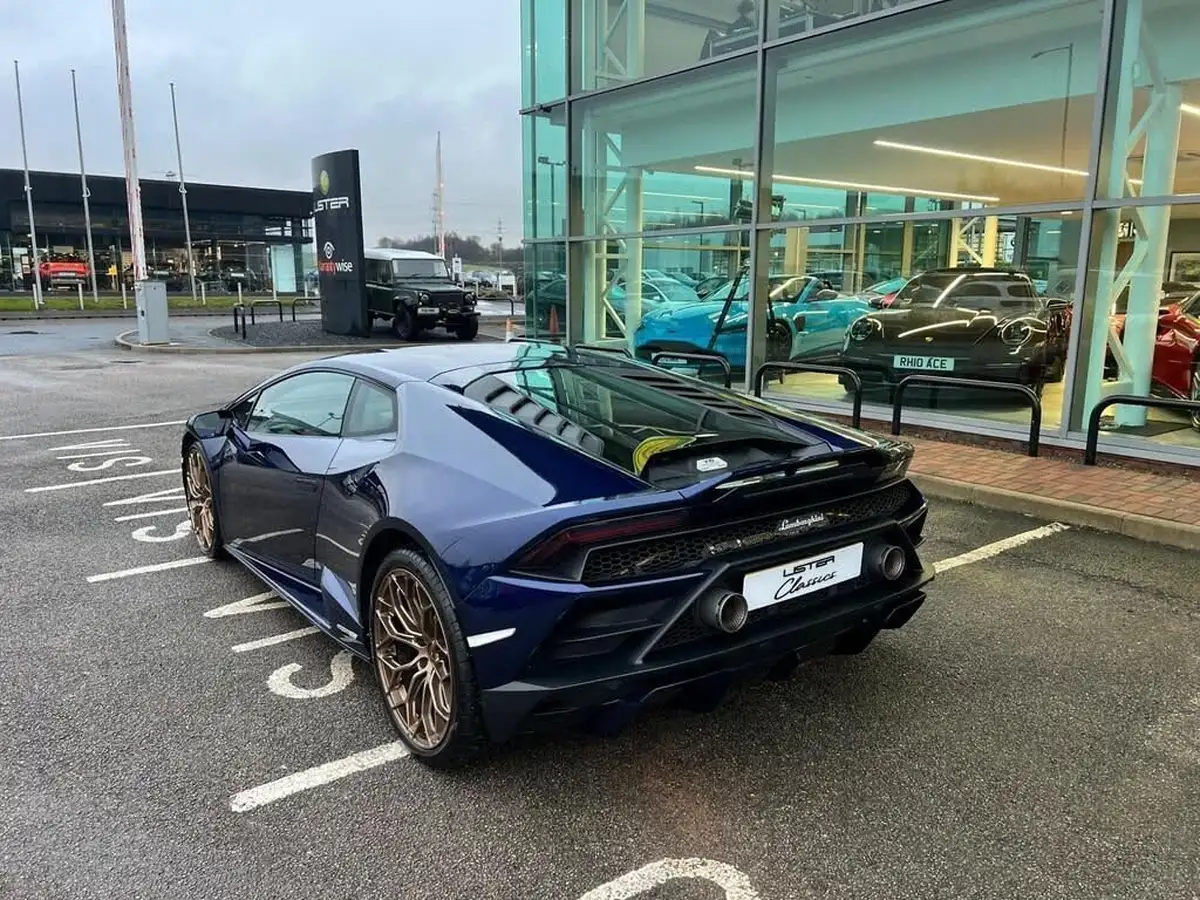 2021-lamborghini-huracan-big-37