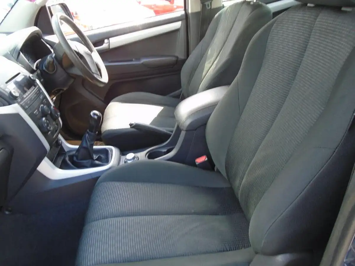 2018-isuzu-d-max-19td-eiger-big-7