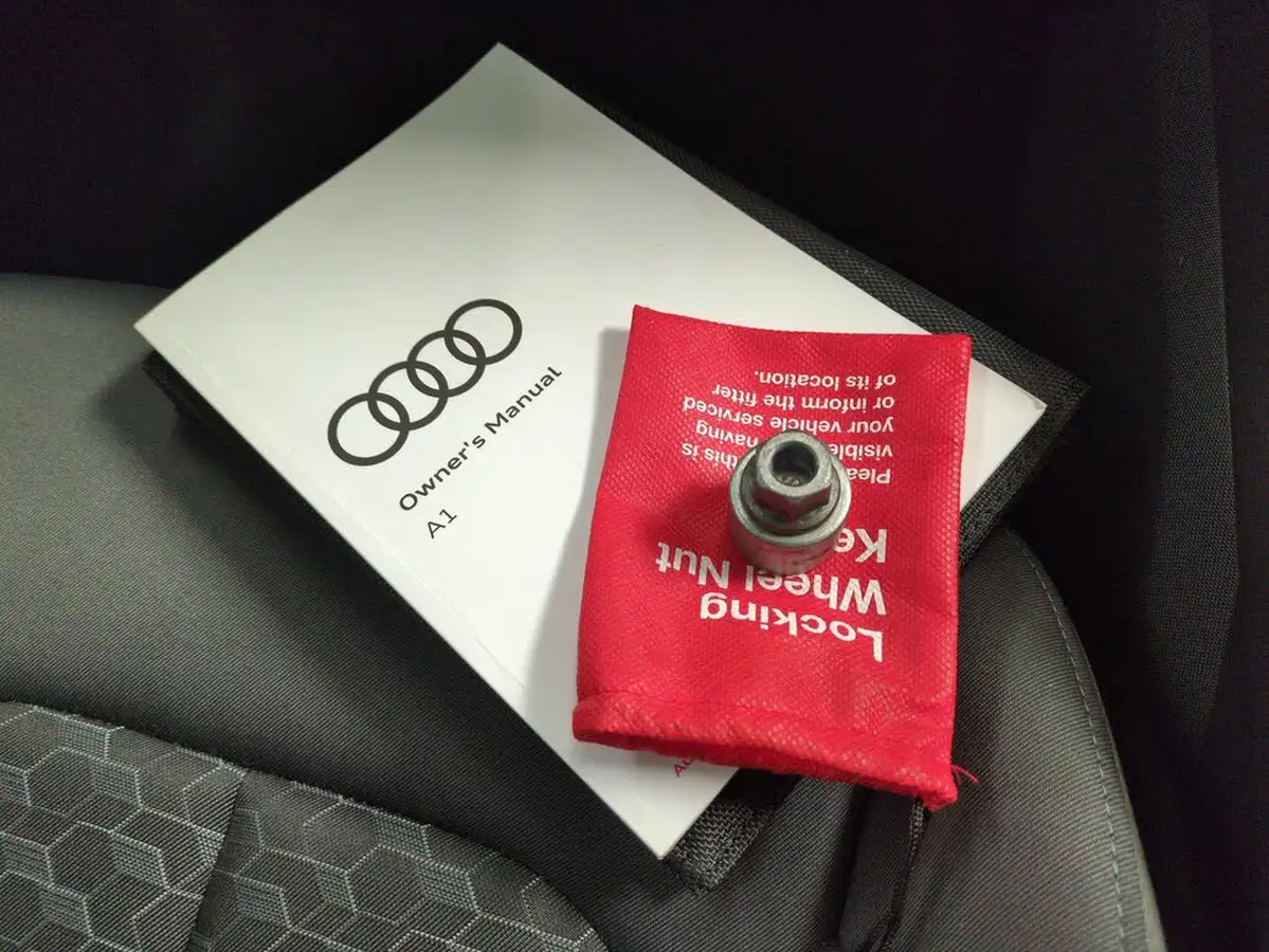 2019-audi-a1-10-30-tfsi-sport-ss-big-36