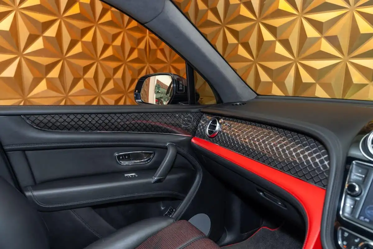 2019-bentley-bentayga-40-v8-big-10