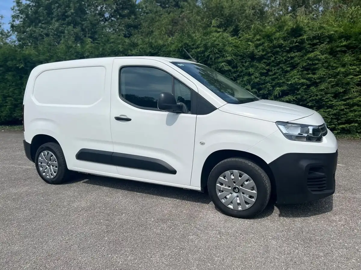 2021-citroen-berlingo-15bluehdi-650-x-panel-big-5