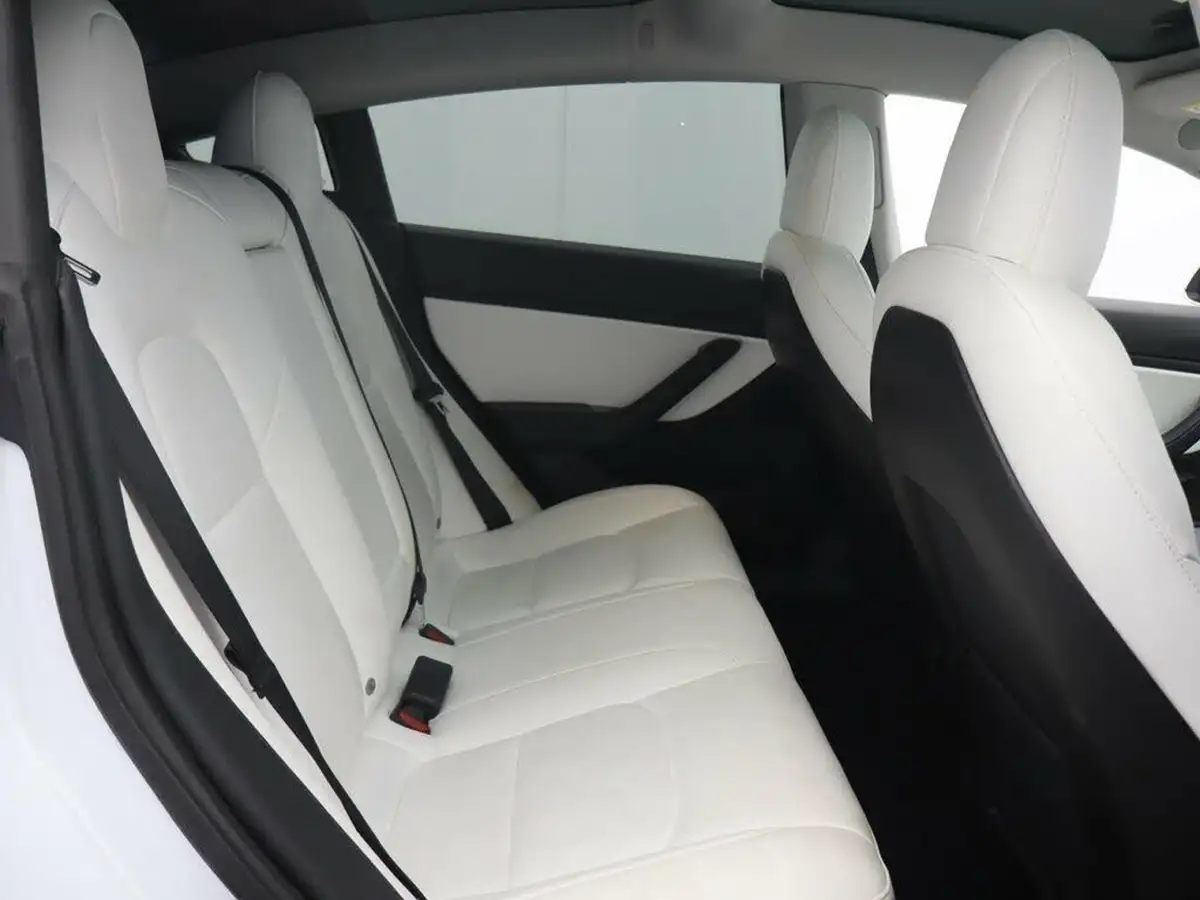 2019-tesla-model-3-e-4x4-performance-pack-big-21
