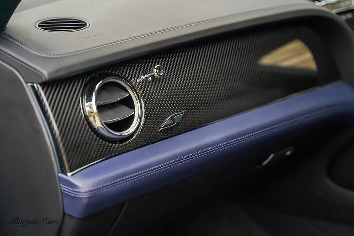 2024-bentley-bentayga-40-v8-s-big-52