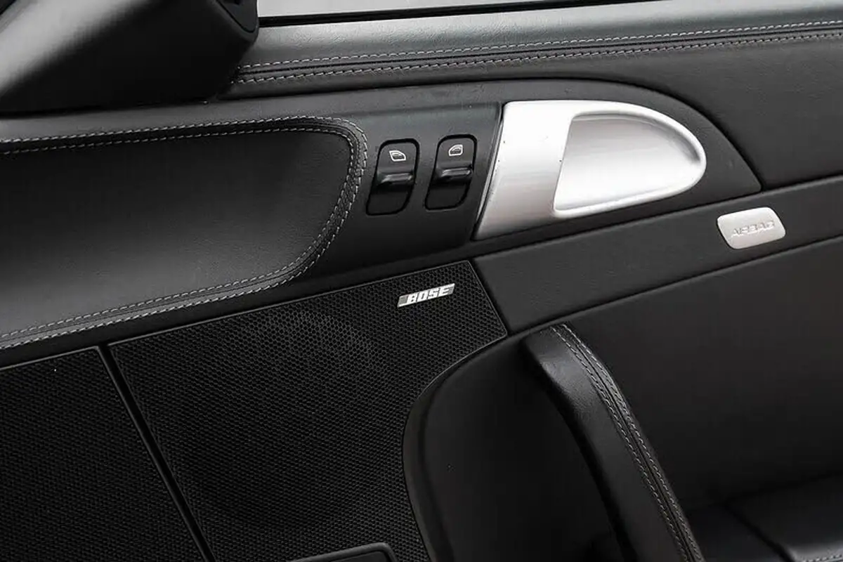 2009-porsche-911-36-turbo-coupe-big-10