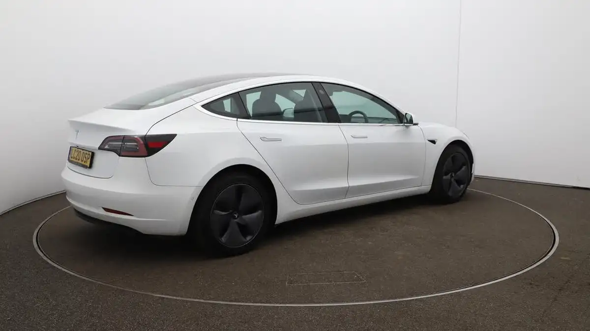 2020-tesla-model-3-e-standard-plus-big-53