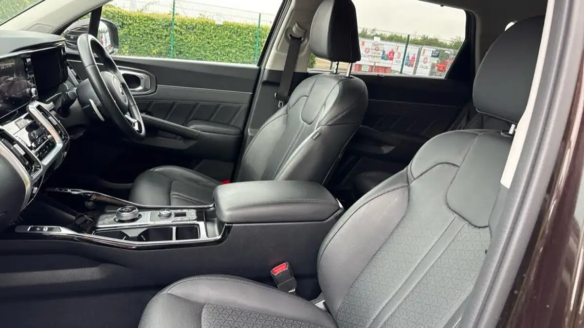2022-kia-sorento-16-t-gdi-3-261bhp-phev-big-19