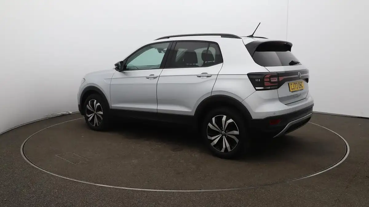 2023-volkswagen-t-cross-10-tsi-black-edition-110ps-dsg-big-34
