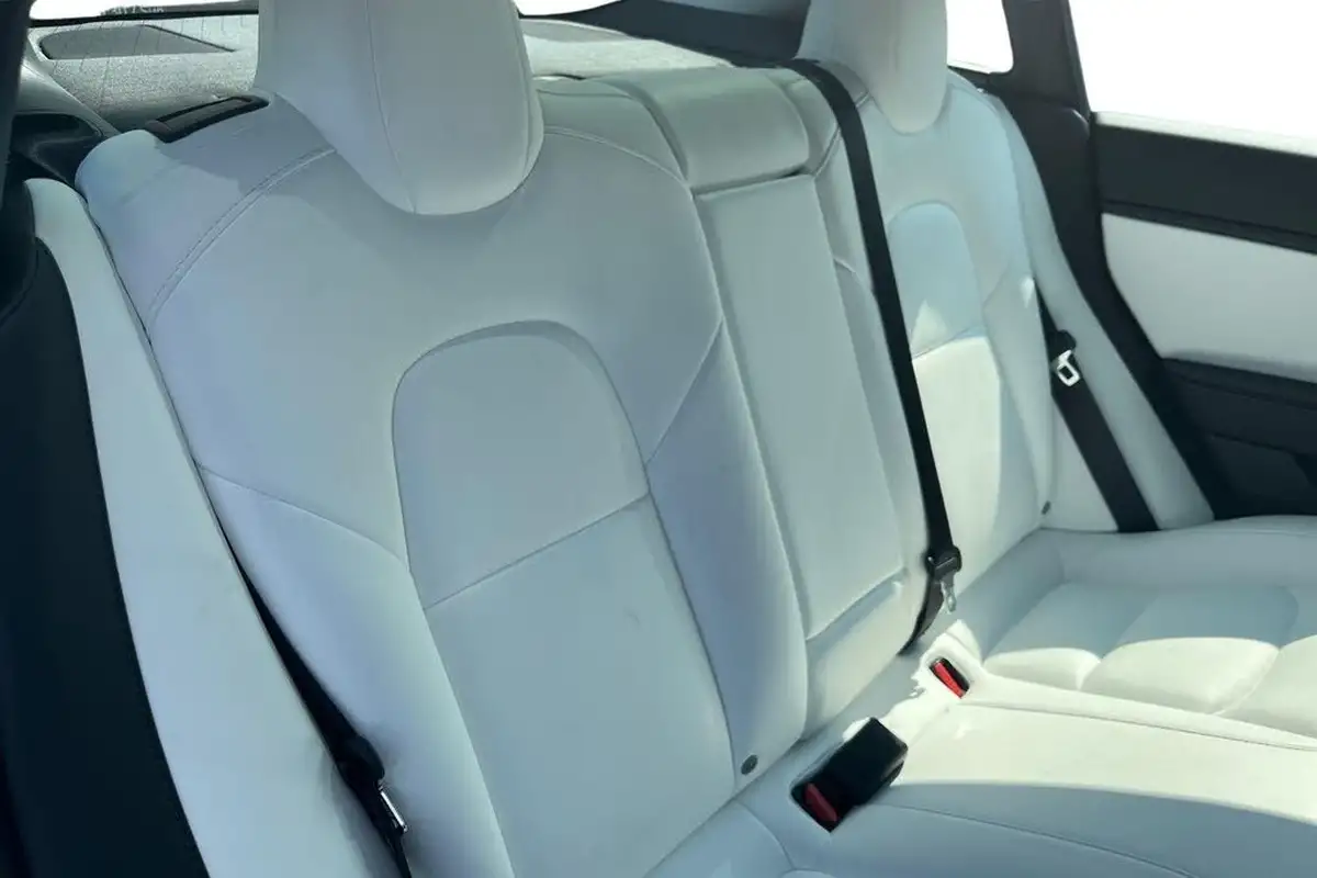 2020-tesla-model-3-e-performance-big-8