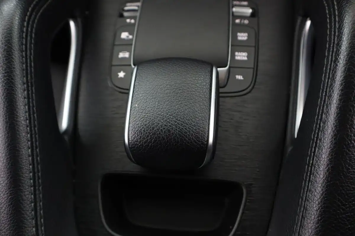 2022-mercedes-benz-gle-class-29d-gle400d-amg-line-premium-big-25