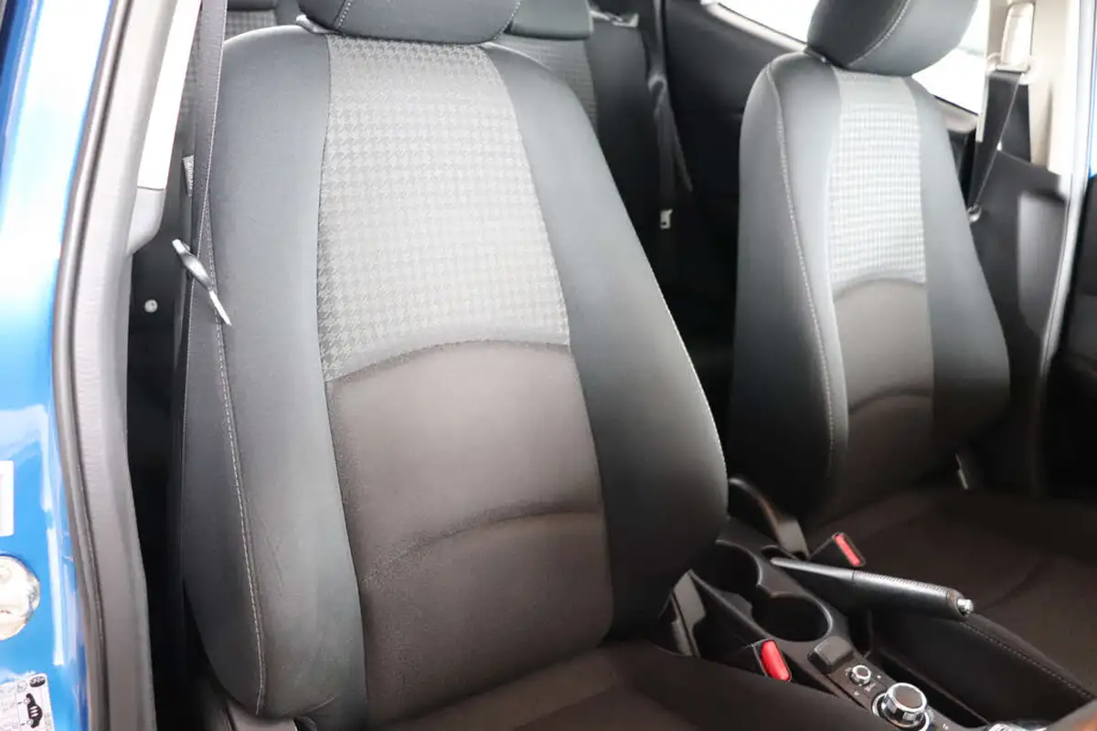 2018-mazda-mazda2-15-se-l-nav-auto-big-22