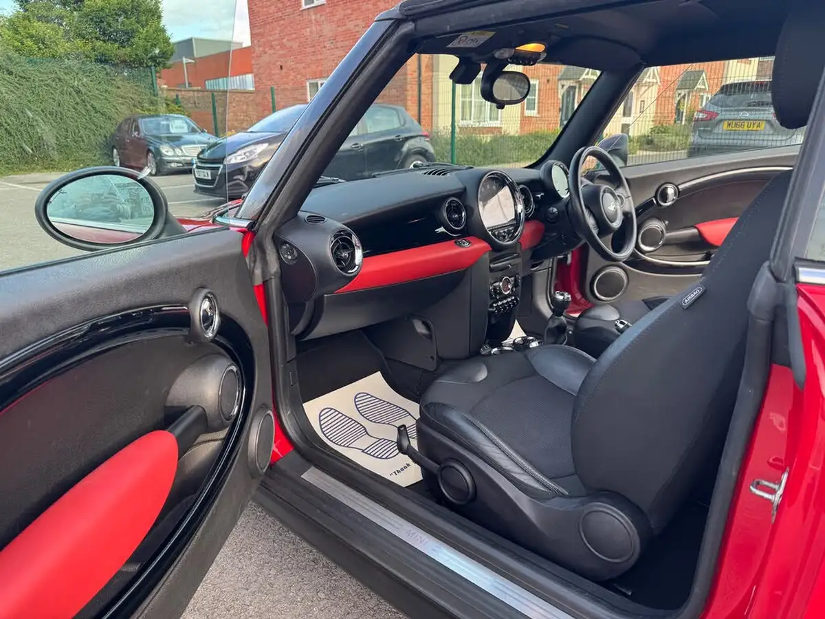 2015-mini-cooper-16-one-ss-big-12