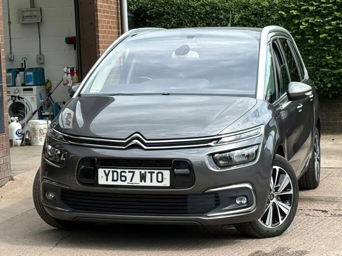 2017-citroen-grand-c4-picasso-16bluehdi-flair-big-2