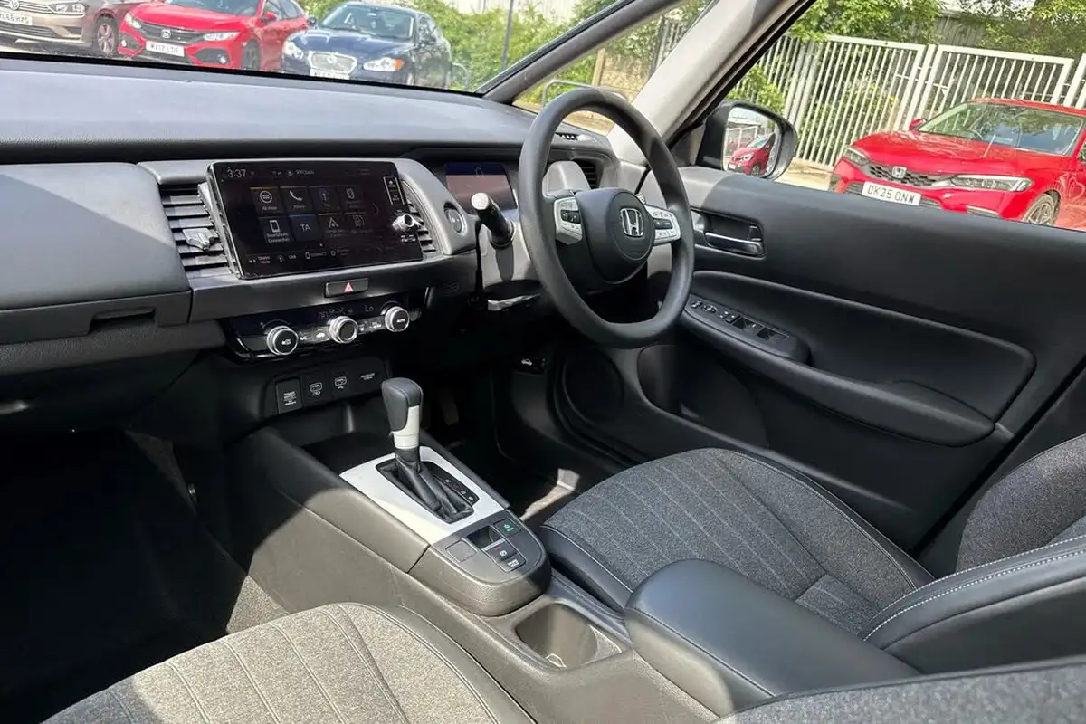 2021-honda-jazz-15-i-mmd-sr-109ps-big-2