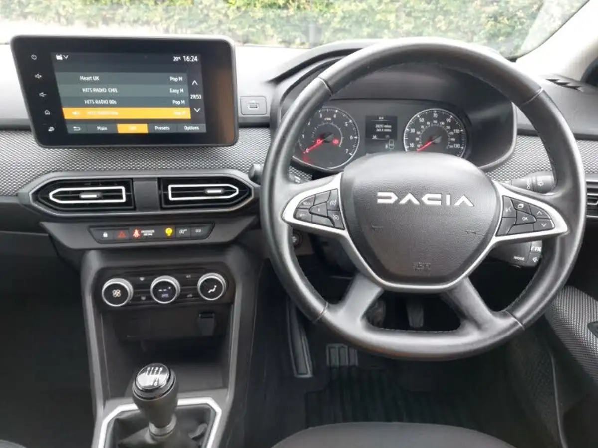 2024-dacia-jogger-10-tce-expression-big-6