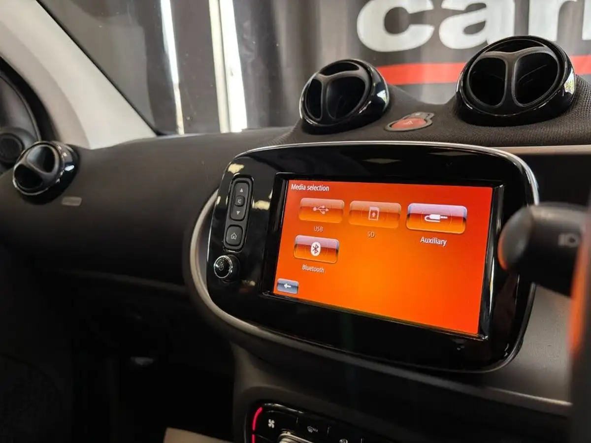 2016-smart-fortwo-09-prime-premiumss-coupe-big-35