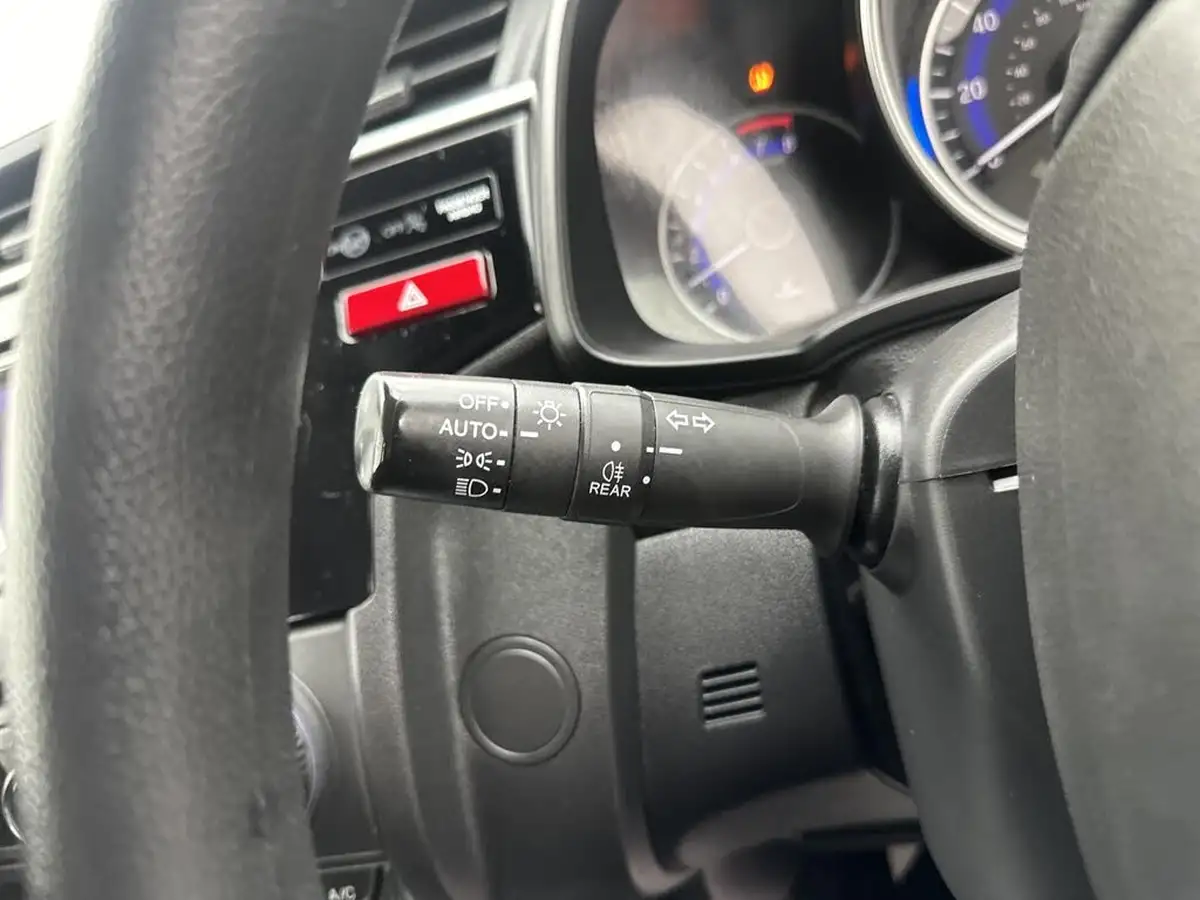 2015-honda-jazz-13-i-vtec-s-big-28