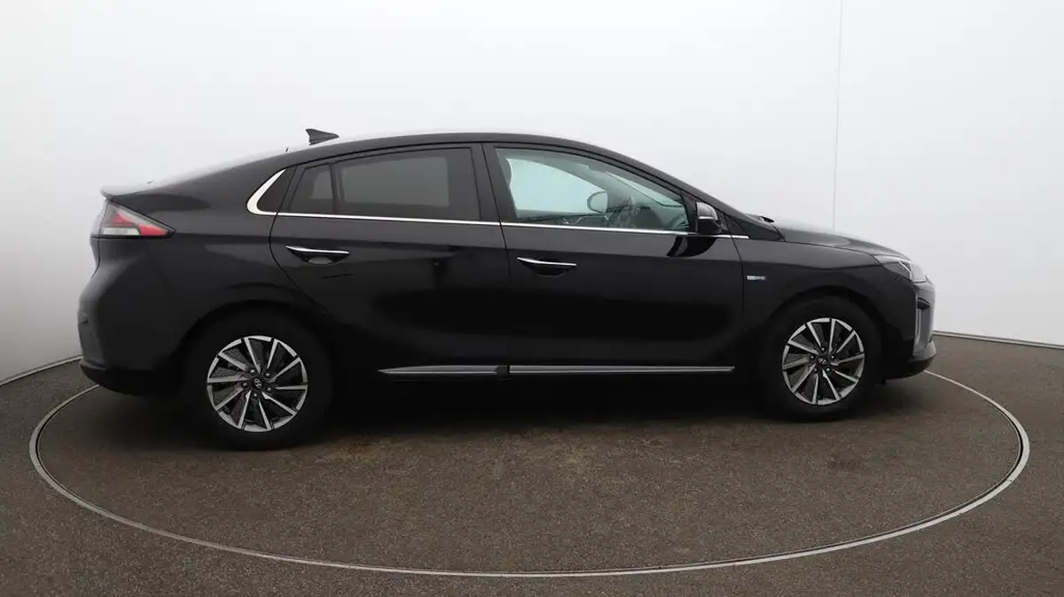 2021-hyundai-ioniq-e-premium-se-electric-100kw-big-45