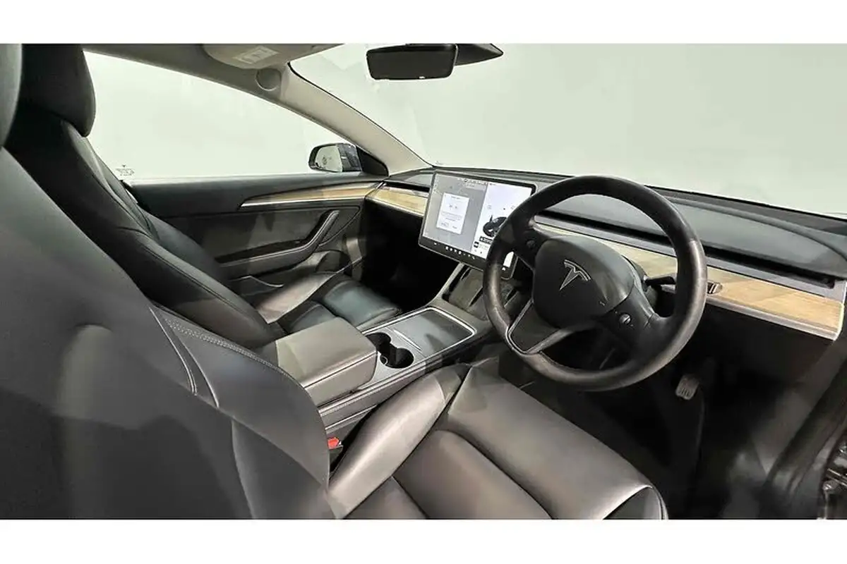 2021-tesla-model-3-e-long-range-4x4-big-28